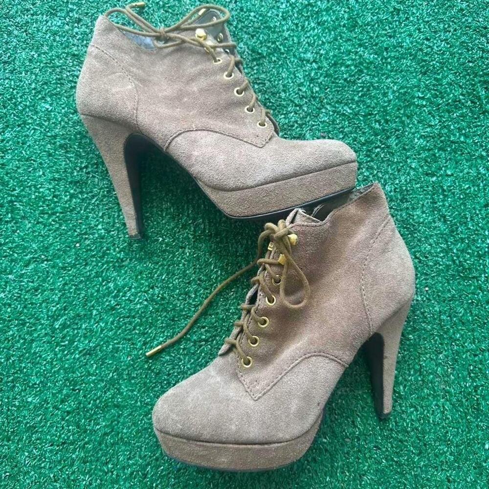 y2k INC suede ankle heel boot
